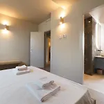 Duomo Luxury Xi *